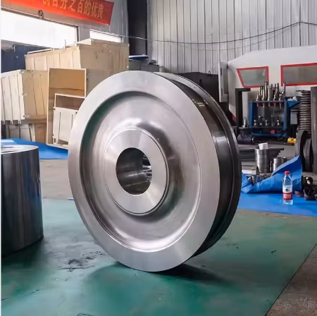 Customized OEM High Wear Resistant Carbon Steel Alloy Metal Investment Sand Casting Tractor/Train/Rail/Railway Wheels